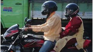 THIS State is Offering Free Helmet For Every Two-Wheeler Buyer